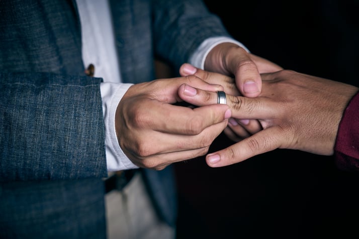 couple hands 10